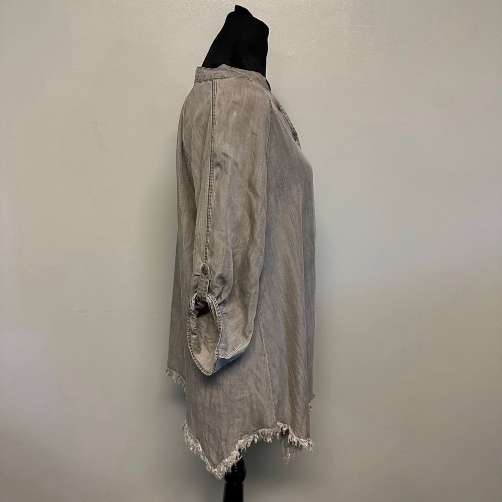 Women's Hester & Orchard Gray Tunic Top with Frayed Hem - Size Large 100% tencel - Picture 3 of 7